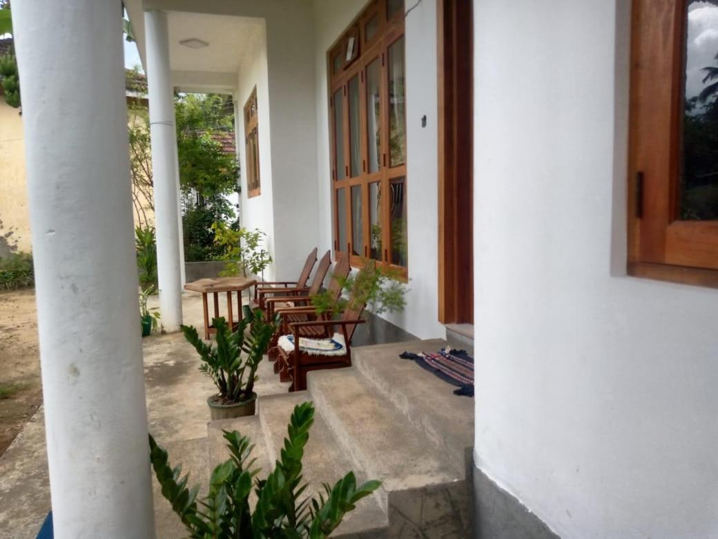 Alexandra Home For Foreign Tourists Only Gampola Exteriör bild